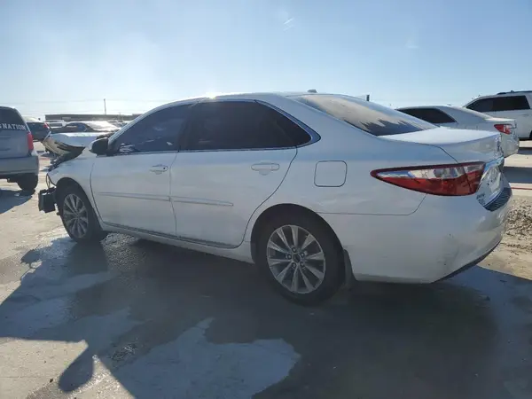 4T1BF1FK7HU621516 2017 TOYOTA CAMRY - Image 2