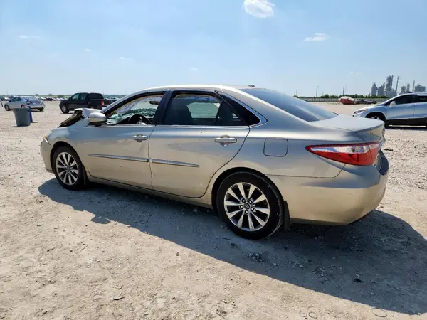4T1BF1FK7HU626005 2017 TOYOTA CAMRY - Image 2