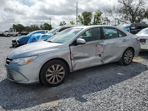 4T1BF1FK7HU633942 2017 TOYOTA CAMRY - Image 1