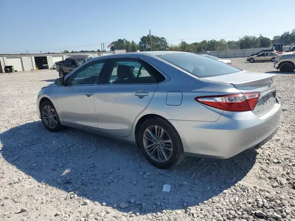 4T1BF1FK7HU635643 2017 TOYOTA CAMRY - Image 2