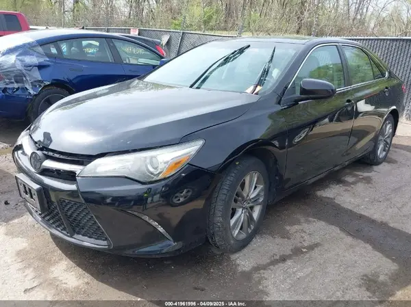 4T1BF1FK7HU635836 2017 TOYOTA CAMRY - Image 2