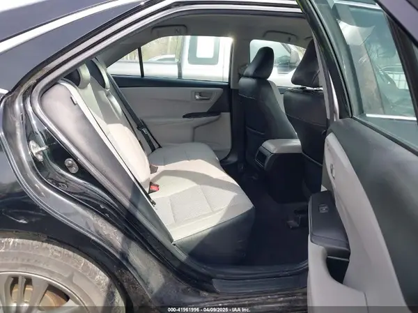 4T1BF1FK7HU635836 2017 TOYOTA CAMRY - Image 8