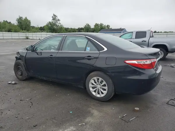 4T1BF1FK7HU637649 2017 TOYOTA CAMRY - Image 2