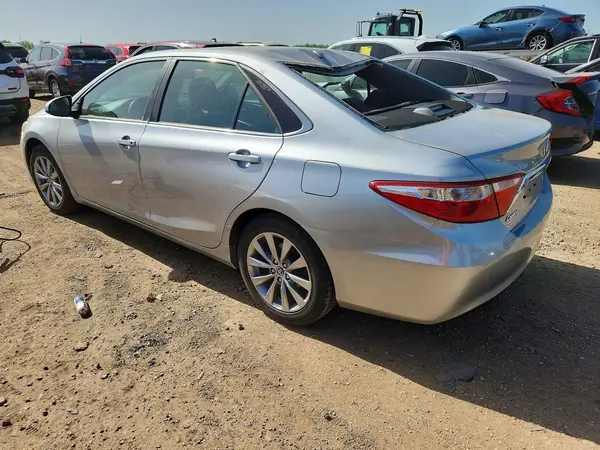 4T1BF1FK7HU639420 2017 TOYOTA CAMRY - Image 2