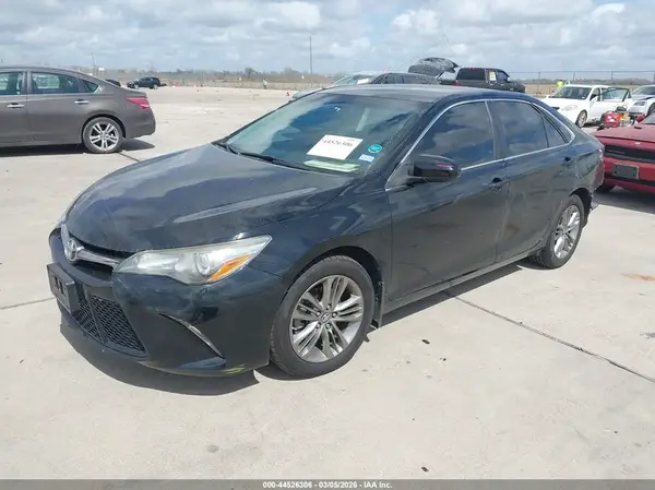 4T1BF1FK7HU640969 2017 TOYOTA CAMRY - Image 2