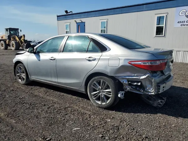 4T1BF1FK7HU642141 2017 TOYOTA CAMRY - Image 2