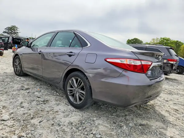 4T1BF1FK7HU644746 2017 TOYOTA CAMRY - Image 2
