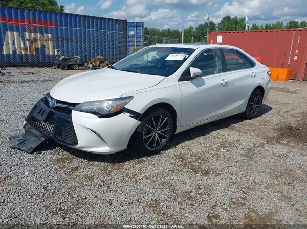 4T1BF1FK7HU645010 2017 TOYOTA CAMRY - Image 2