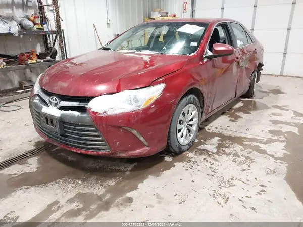 4T1BF1FK7HU649901 2017 TOYOTA CAMRY - Image 2