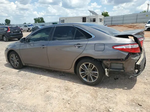 4T1BF1FK7HU652037 2017 TOYOTA CAMRY - Image 2