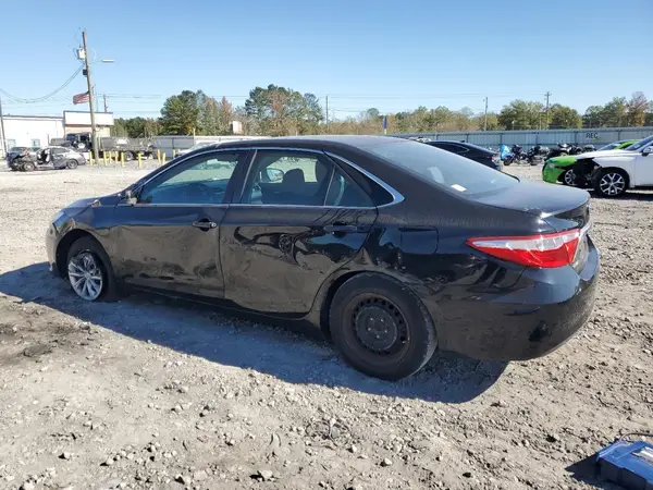 4T1BF1FK7HU652779 2017 TOYOTA CAMRY - Image 2