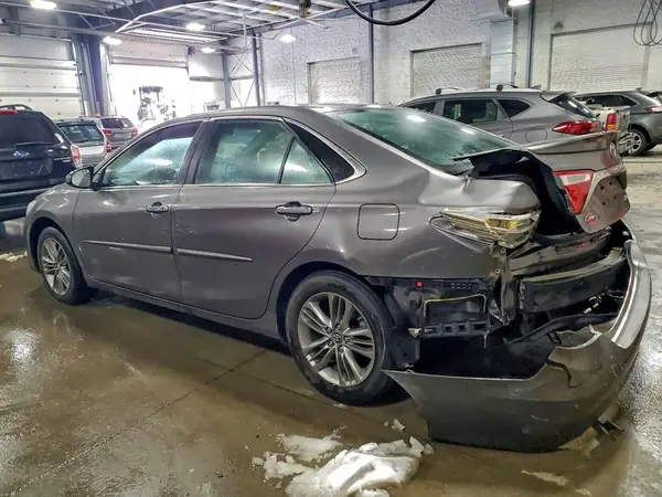4T1BF1FK7HU658226 2017 TOYOTA CAMRY - Image 2