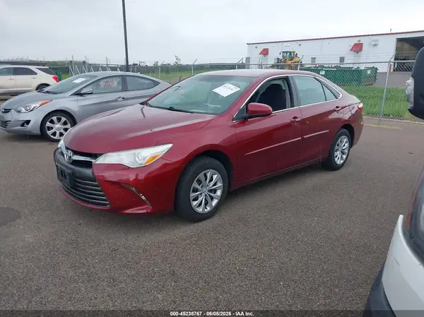 4T1BF1FK7HU659649 2017 TOYOTA CAMRY - Image 2