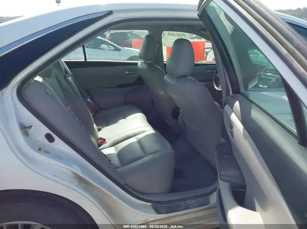 4T1BF1FK7HU659957 2017 TOYOTA CAMRY - Image 8