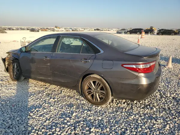 4T1BF1FK7HU665032 2017 TOYOTA CAMRY - Image 2