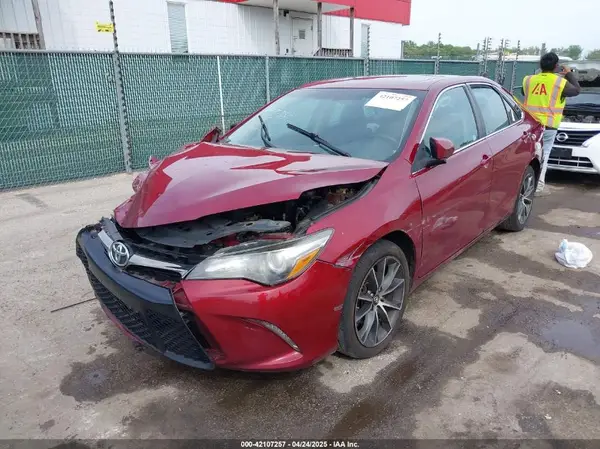 4T1BF1FK7HU665449 2017 TOYOTA CAMRY - Image 2