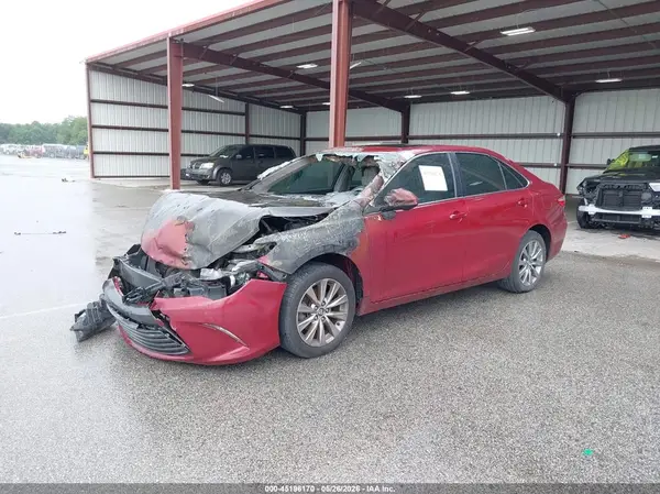 4T1BF1FK7HU665547 2017 TOYOTA CAMRY - Image 2