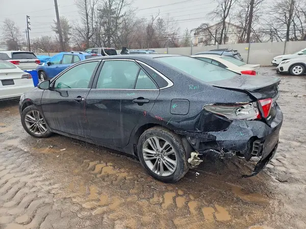 4T1BF1FK7HU666259 2017 TOYOTA CAMRY - Image 2