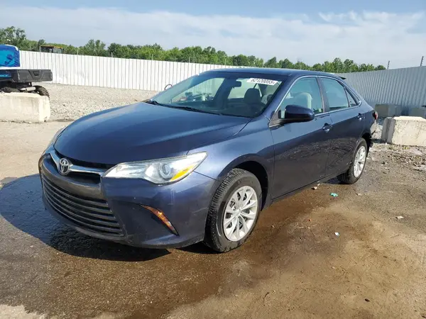 4T1BF1FK7HU667881 2017 TOYOTA CAMRY - Image 1