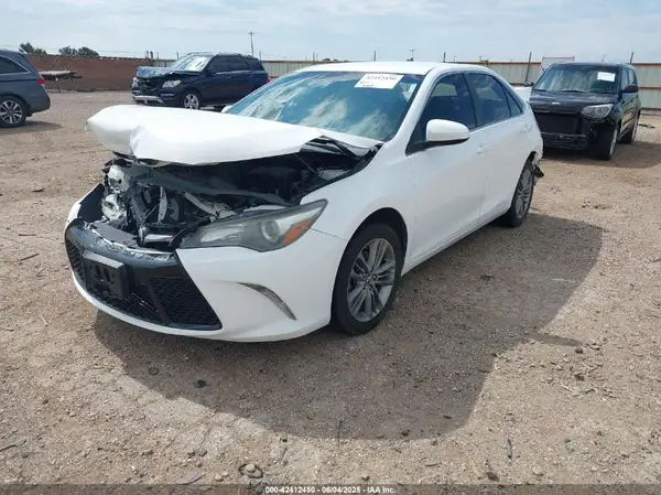 4T1BF1FK7HU669310 2017 TOYOTA CAMRY - Image 2