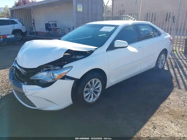 4T1BF1FK7HU669937 2017 TOYOTA CAMRY - Image 2