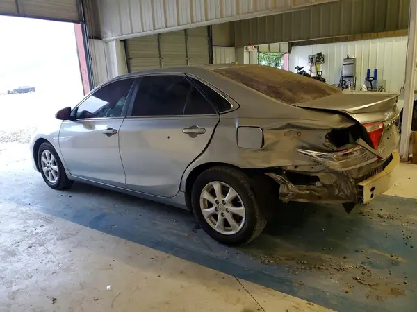 4T1BF1FK7HU670103 2017 TOYOTA CAMRY - Image 2