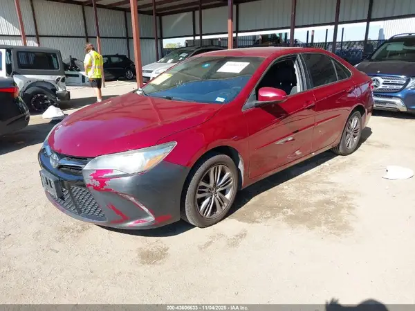 4T1BF1FK7HU670957 2017 TOYOTA CAMRY - Image 2