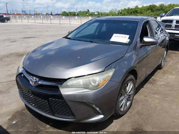 4T1BF1FK7HU671056 2017 TOYOTA CAMRY - Image 2
