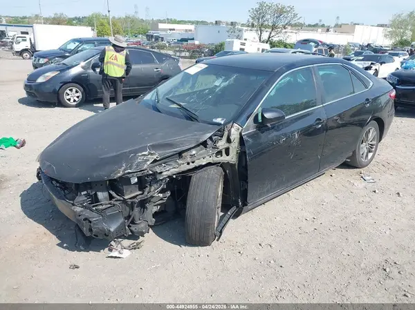 4T1BF1FK7HU672630 2017 TOYOTA CAMRY - Image 2