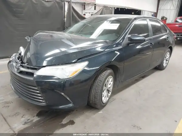 4T1BF1FK7HU672871 2017 TOYOTA CAMRY - Image 2