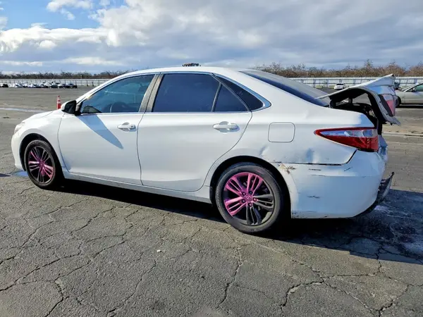 4T1BF1FK7HU674491 2017 TOYOTA CAMRY - Image 2