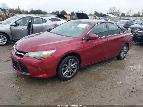 4T1BF1FK7HU678573 2017 TOYOTA CAMRY - Image 2