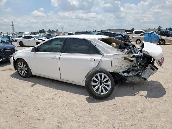 4T1BF1FK7HU678685 2017 TOYOTA CAMRY - Image 2