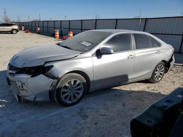 4T1BF1FK7HU679108 2017 TOYOTA CAMRY - Image 1