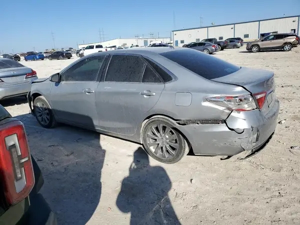 4T1BF1FK7HU679108 2017 TOYOTA CAMRY - Image 2