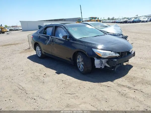 4T1BF1FK7HU679531 2017 TOYOTA CAMRY - Image 1