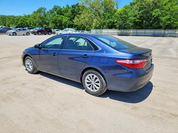 4T1BF1FK7HU679934 2017 TOYOTA CAMRY - Image 2