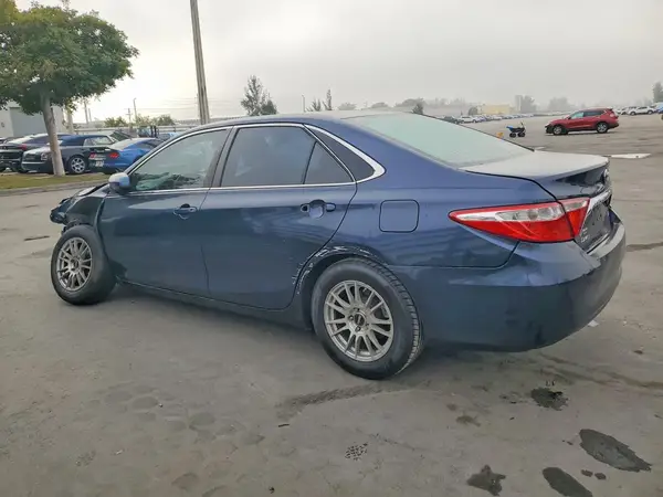 4T1BF1FK7HU681828 2017 TOYOTA CAMRY - Image 2