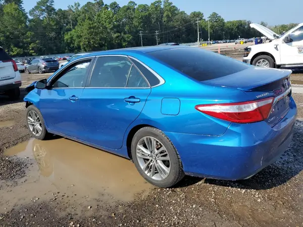 4T1BF1FK7HU682333 2017 TOYOTA CAMRY - Image 2