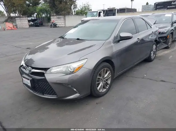 4T1BF1FK7HU682591 2017 TOYOTA CAMRY - Image 2