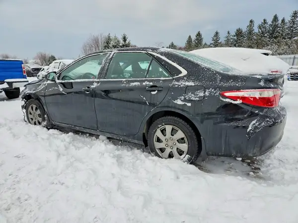 4T1BF1FK7HU683014 2017 TOYOTA CAMRY - Image 2