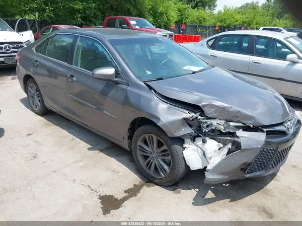4T1BF1FK7HU683031 2017 TOYOTA CAMRY - Image 1