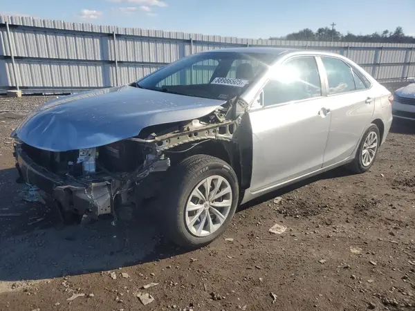 4T1BF1FK7HU683613 2017 TOYOTA CAMRY - Image 1