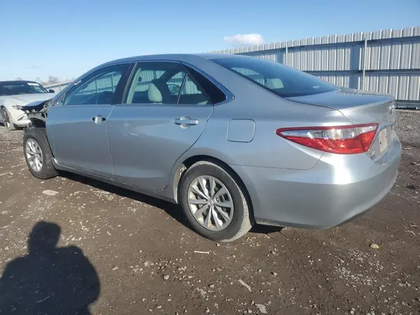4T1BF1FK7HU683613 2017 TOYOTA CAMRY - Image 2