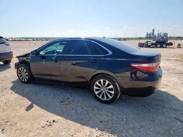 4T1BF1FK7HU684874 2017 TOYOTA CAMRY - Image 2