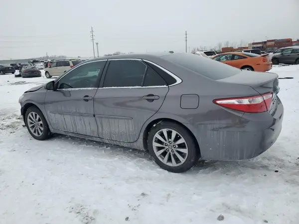 4T1BF1FK7HU685927 2017 TOYOTA CAMRY - Image 2