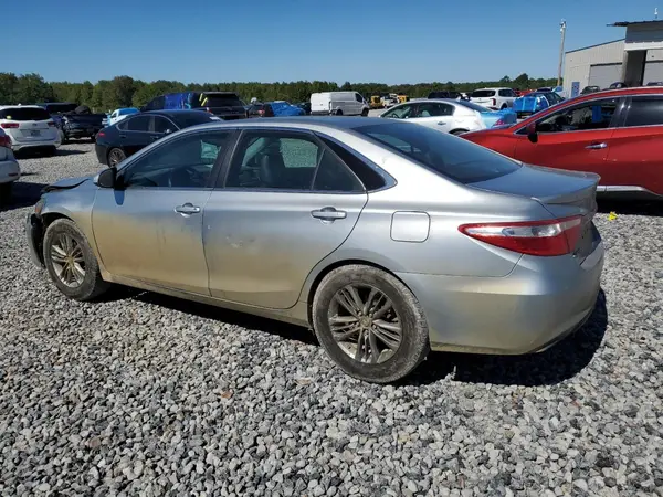 4T1BF1FK7HU688875 2017 TOYOTA CAMRY - Image 2