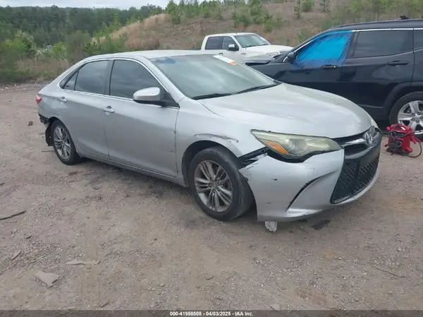 4T1BF1FK7HU689007 2017 TOYOTA CAMRY - Image 1