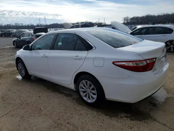 4T1BF1FK7HU693137 2017 TOYOTA CAMRY - Image 2
