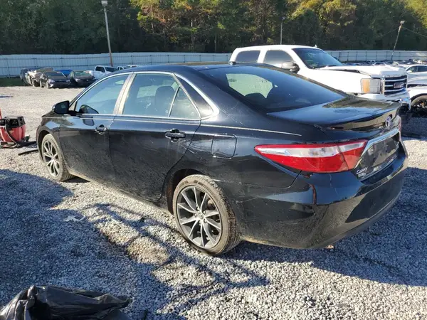 4T1BF1FK7HU693445 2017 TOYOTA CAMRY - Image 2